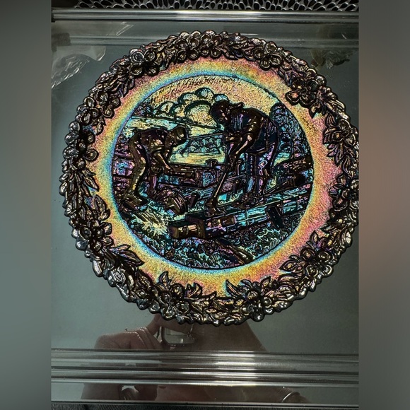 Fenton Carnival glass No. 12 In The American Craftsman Series 1981 Plate - Picture 1 of 5